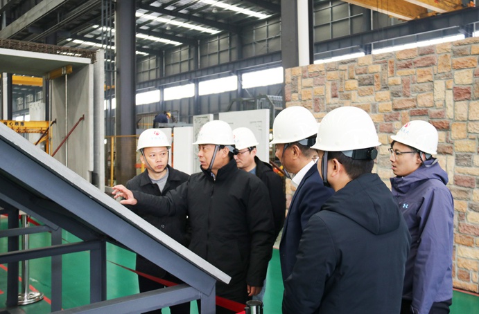 市政公用集團(tuán)黨委副書(shū)記、總經(jīng)理萬(wàn)義輝到市政遠(yuǎn)大公司調(diào)研指導(dǎo)