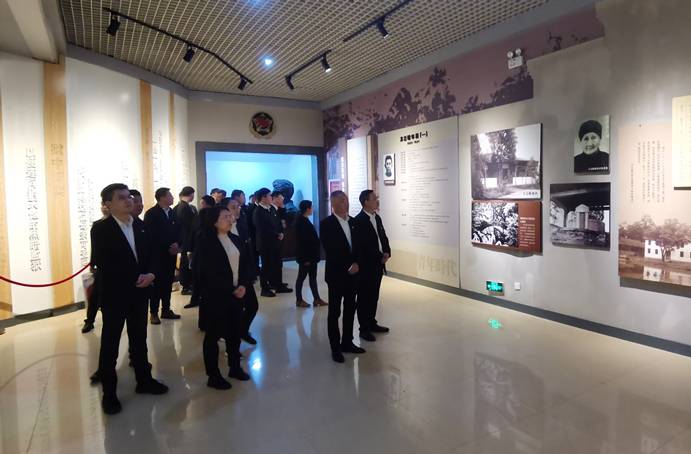 南昌市政建設集團黨員方志敏烈士陵園“緬懷革命先烈 傳承紅色基因”聯(lián)合主題黨日