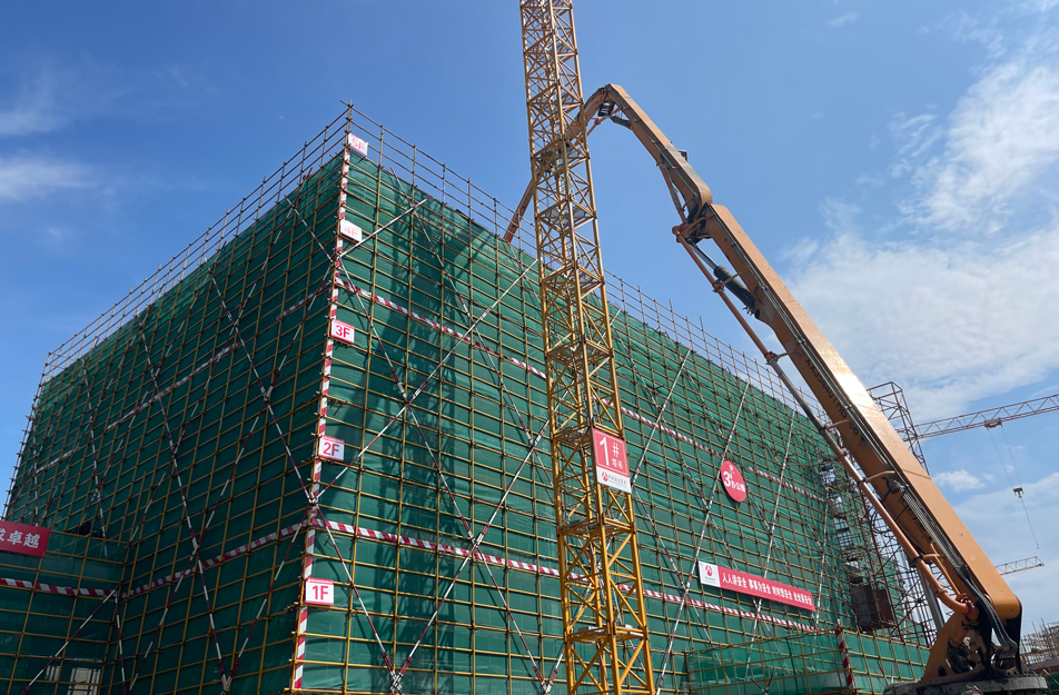 上饒馬家柚產(chǎn)業(yè)園項目生活樓、辦公樓主體結構封頂