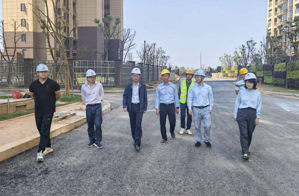 鄭學平到秦坊安置房項目、杭州路項目調(diào)研