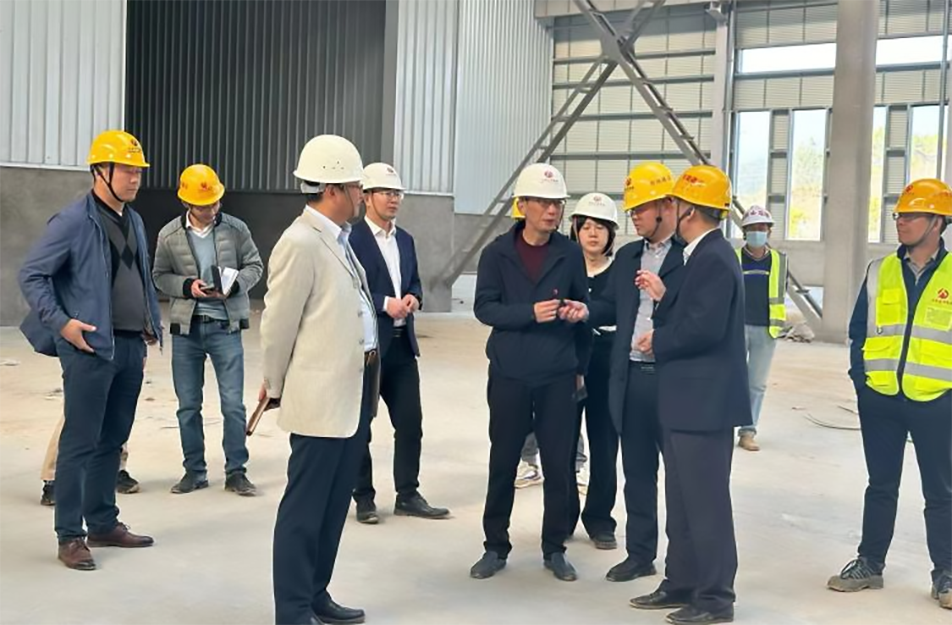 鄭學平到市政綠色建材科技產(chǎn)業(yè)園項目調研